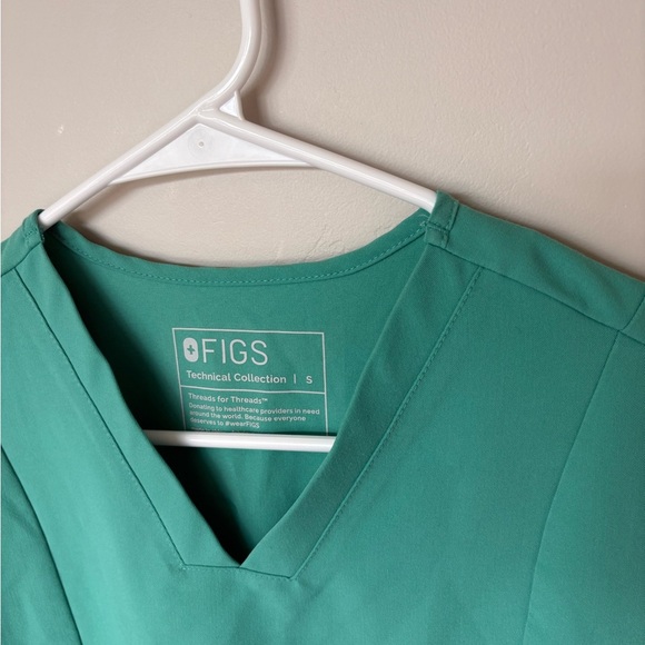 FIGS Double Pocket Scrub Top Size Small Seafoam Green - Picture 3 of 4